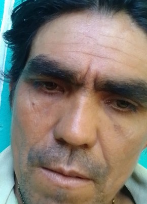 Guzman, 42, República de El Salvador, San Salvador