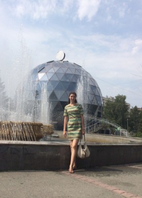Елена, 31, Россия, Добрянка