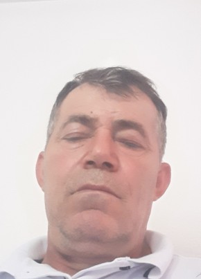 Altin из Tirana 51 год