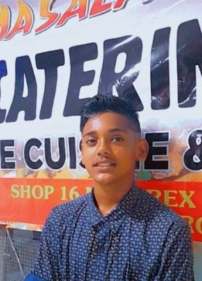 Alex, 18, Fiji, Suva