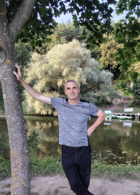 Виктор из Подольска 56 лет