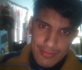 VICENTE VAQUEQUE, 18, Asuncion