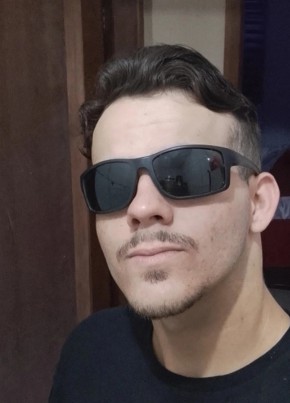 Pedro Melo из Sarandi (Paraná) 19 лет