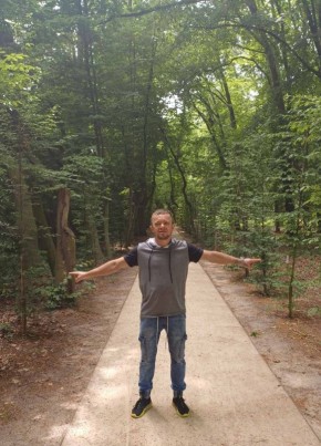Igor Burlak, 40, Poland, Lodz