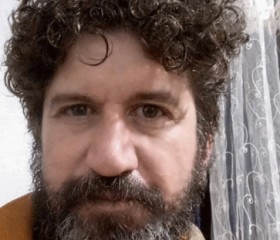 Vahid, 37, Los Angeles