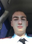 максим, 20 лет