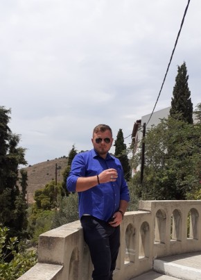 George vasile, 33, Ελληνική Δημοκρατία, Αθηναι