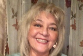 Nelli, 58 - Just Me