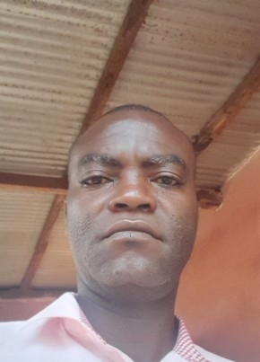 Pierre labile, 37, République de Guinée, Fria