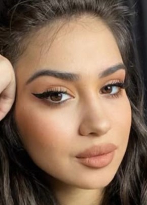 Ceylin из Çınarcık 26 лет