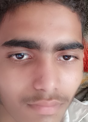 Kapil Tevatiya, 19, India, Aligarh