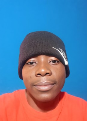 Joel из Tunduma 18 лет