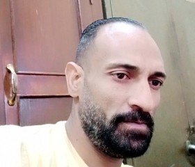 Hmada dolar, 40, Cairo