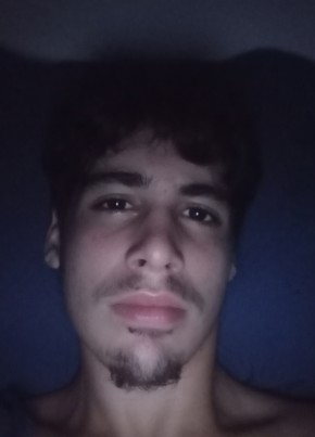 Daniel из Salvador 21 год
