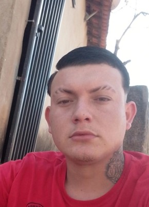 Tiago из Campos Gerais 22 года
