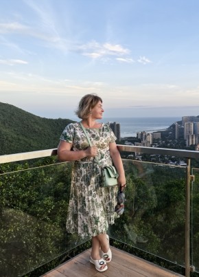 Елена из Иркутска 46 лет