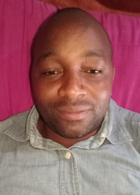 Beto, 39, República de Moçambique, Lourenço Marques