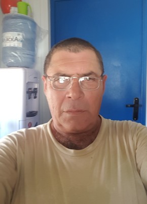 Александр, 61, Россия, Севастополь