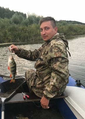 Dmitriy, 37, Russia, Orel