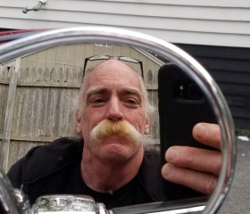 Brian, 62 года, New Bedford