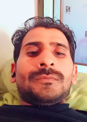 Muhammad Waris из Andreotta 38 лет