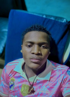 Timo из Kolwezi 24 года