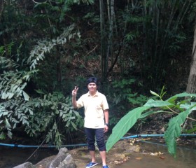 kiattipong, 41, Ban Phaeo