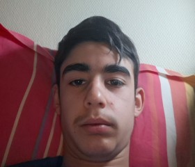 Leo, 18, Angouleme