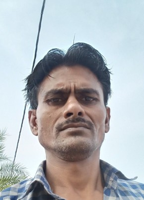 Roshan Shaikh, 22, India, Pune