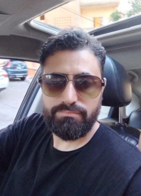 Ali из زحلة 44 года