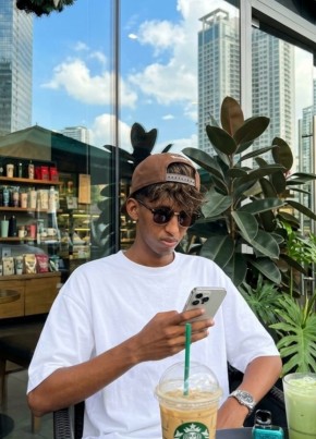 Saliba из Nairobi 20 лет