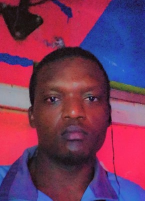 Christ из Yaoundé 29 лет