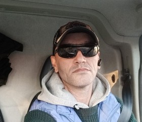 LIVIU, 23, Eisenberg (Thuringia)