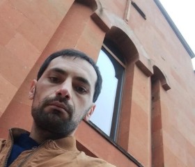 Amoyak, 34, Sochi