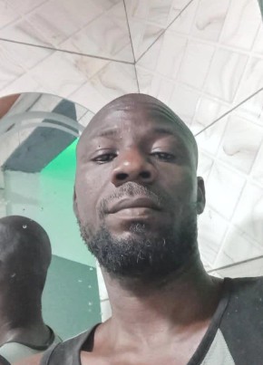 Sylvestre из Abidjan 36 лет