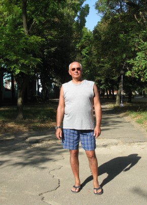 олег, 63, Россия, Санкт-Петербург