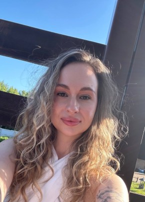 Lili Rei из Los Angeles 32 года