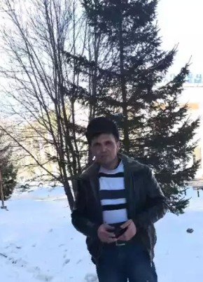 Абдуманнон из Хужанта 48 лет