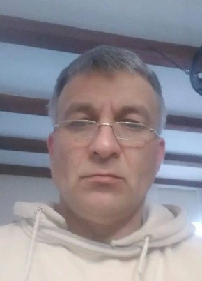 Олег из Алушты 51 год