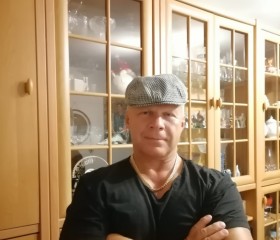 Георгий, 53 года, Москва