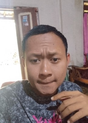 Agung, 27, Indonesia, Genteng