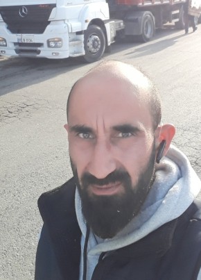 Serdar Güner, 34, Turkey, Samsun