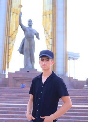 Федя из Москвы 20 лет