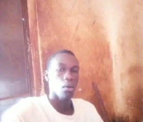 olwenyimicheal, 21 год, Kampala
