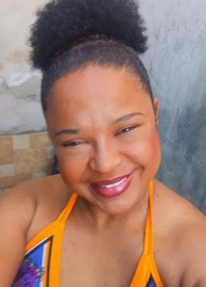 Josiane из V Redonda 46 лет