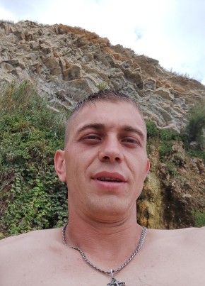 Иван Иванов
