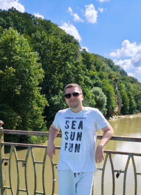 Владимир из Ростова-на-Дону 37 лет