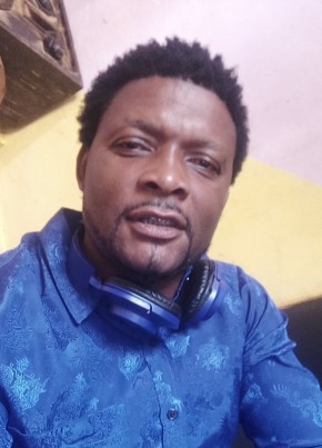 Lacmagomotsouthe, 42, Republic of Cameroon, Yaoundé