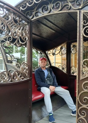 Олег Максимов из Москвы 51 год