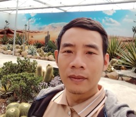Minh, 37, Ho Chi Minh City